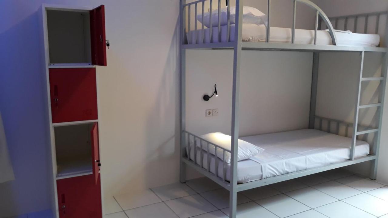 Bujang Lapuk Hostel Sekotong Εξωτερικό φωτογραφία
