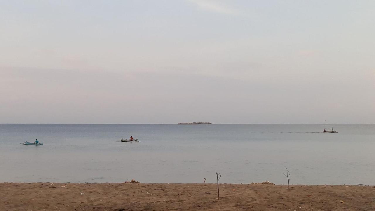 Bujang Lapuk Hostel Sekotong Εξωτερικό φωτογραφία
