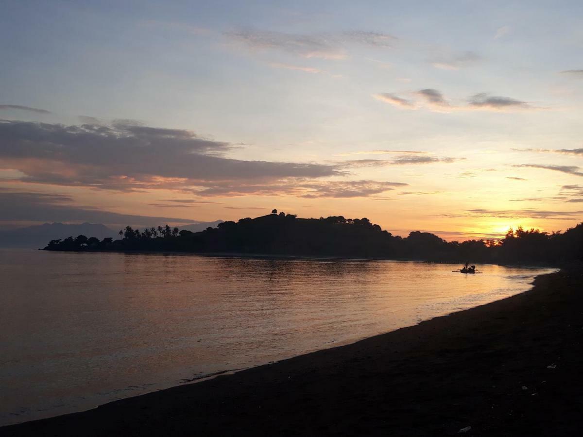 Bujang Lapuk Hostel Sekotong Εξωτερικό φωτογραφία