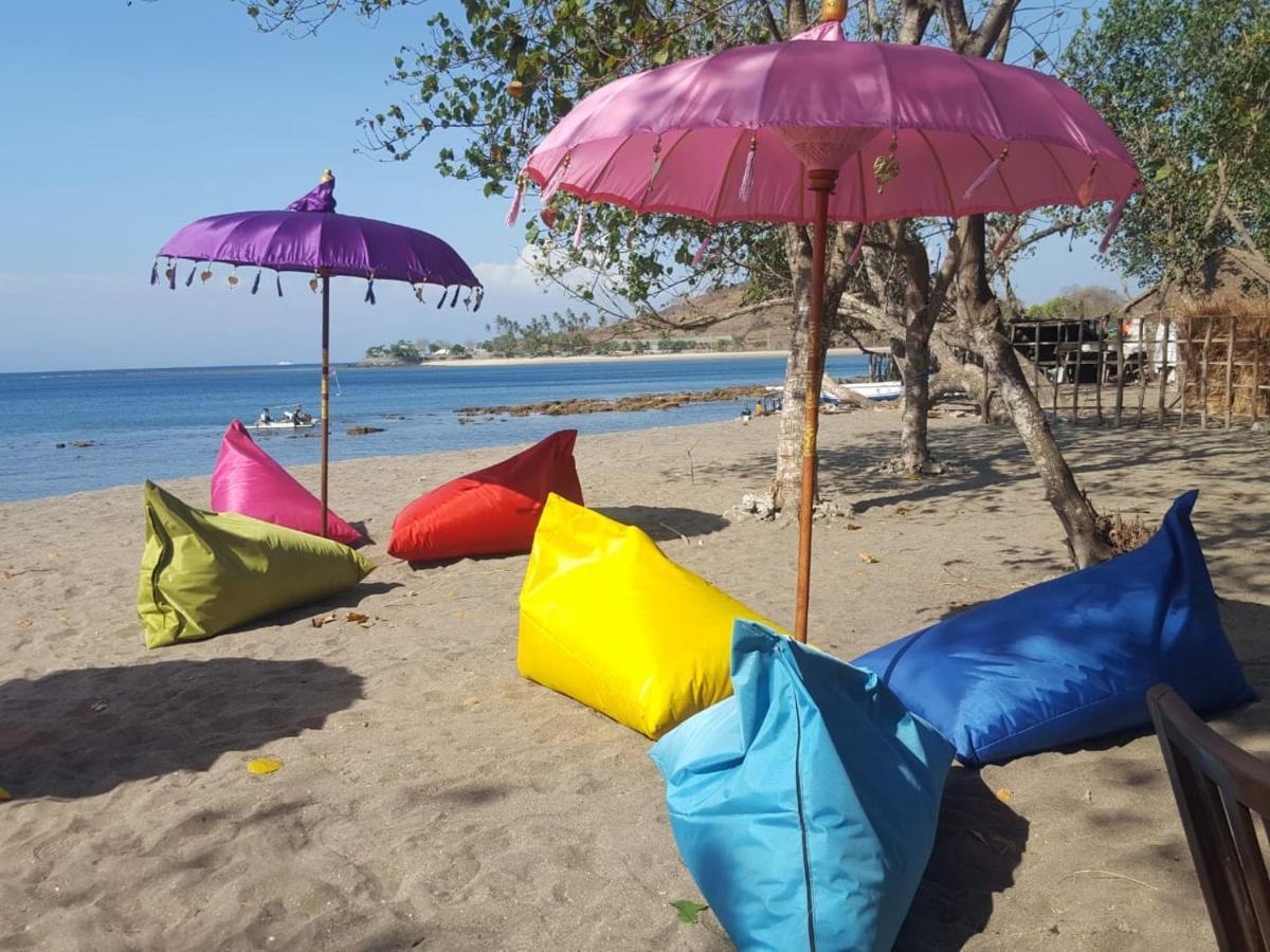 Bujang Lapuk Hostel Sekotong Εξωτερικό φωτογραφία